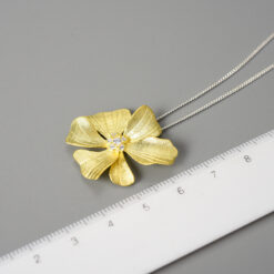 pendentif fleur épanouie (taille)