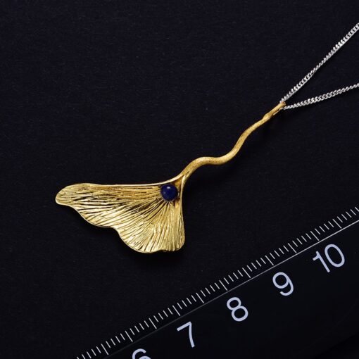 Pendentif feuille de ginkgo (taille)